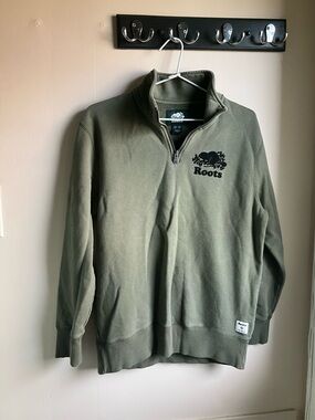 Roots Women’s Olive Green Quarter-Zip Sweatshirt